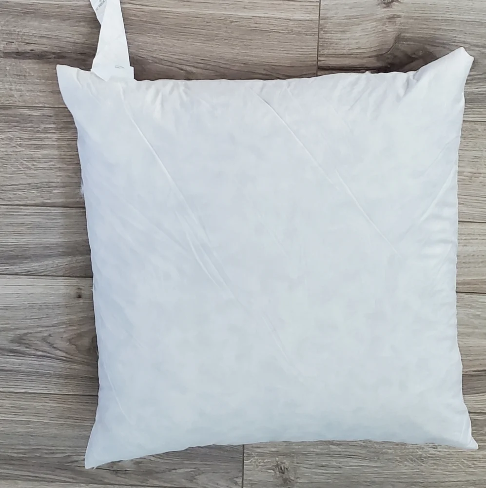 Newport Vibrant Bird In/Outdoor Duck Feather Insert Accent Pillow, IMPECCABLE